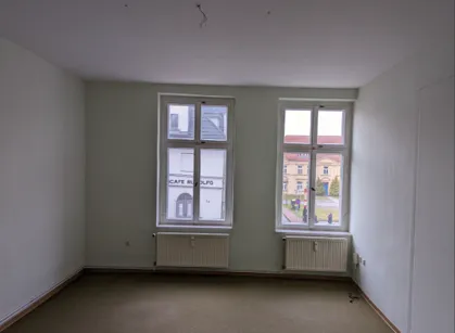 Wohn- und Geschäftshaus – Bild 2 von 7
