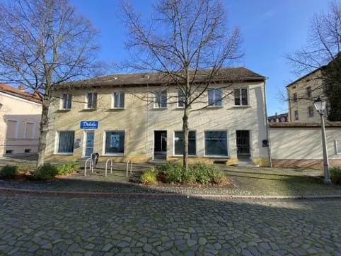 Mehrfamilienhaus in Schönebeck (mit hohem Gewerbeanteil) – Bild 2 von 2
